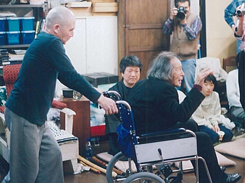 パフォーマンス 海よ、海よ!